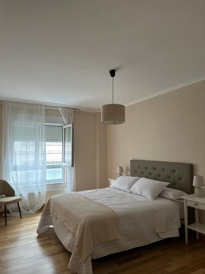 Apartamento Carlos III Рибадео Екстериор снимка